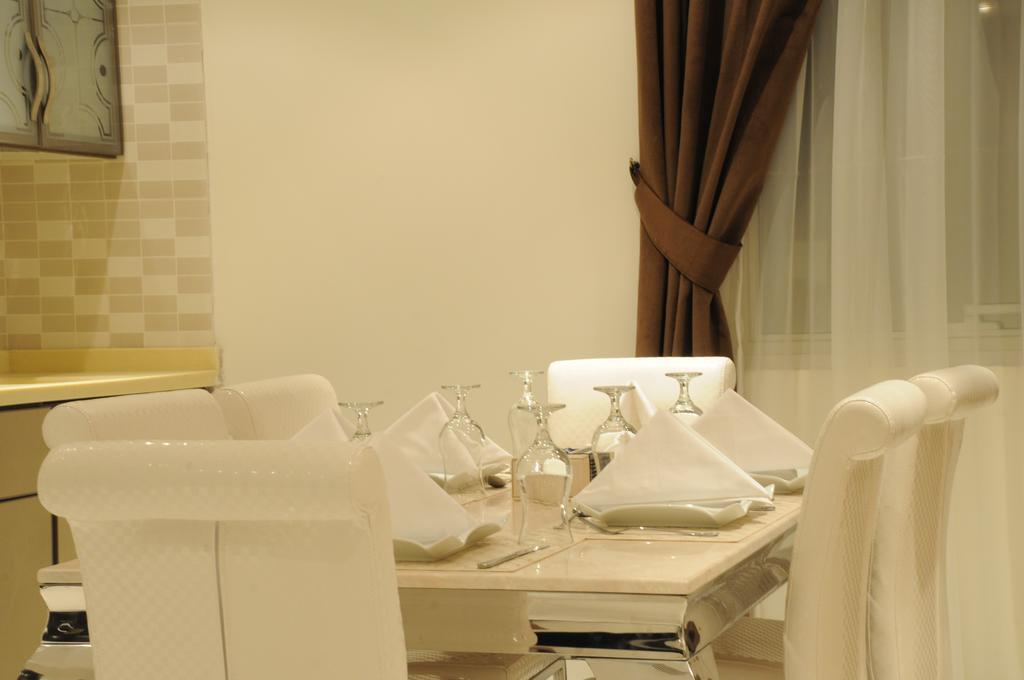 Al Yamama Palace Hotel Suites Riyadh Phòng bức ảnh